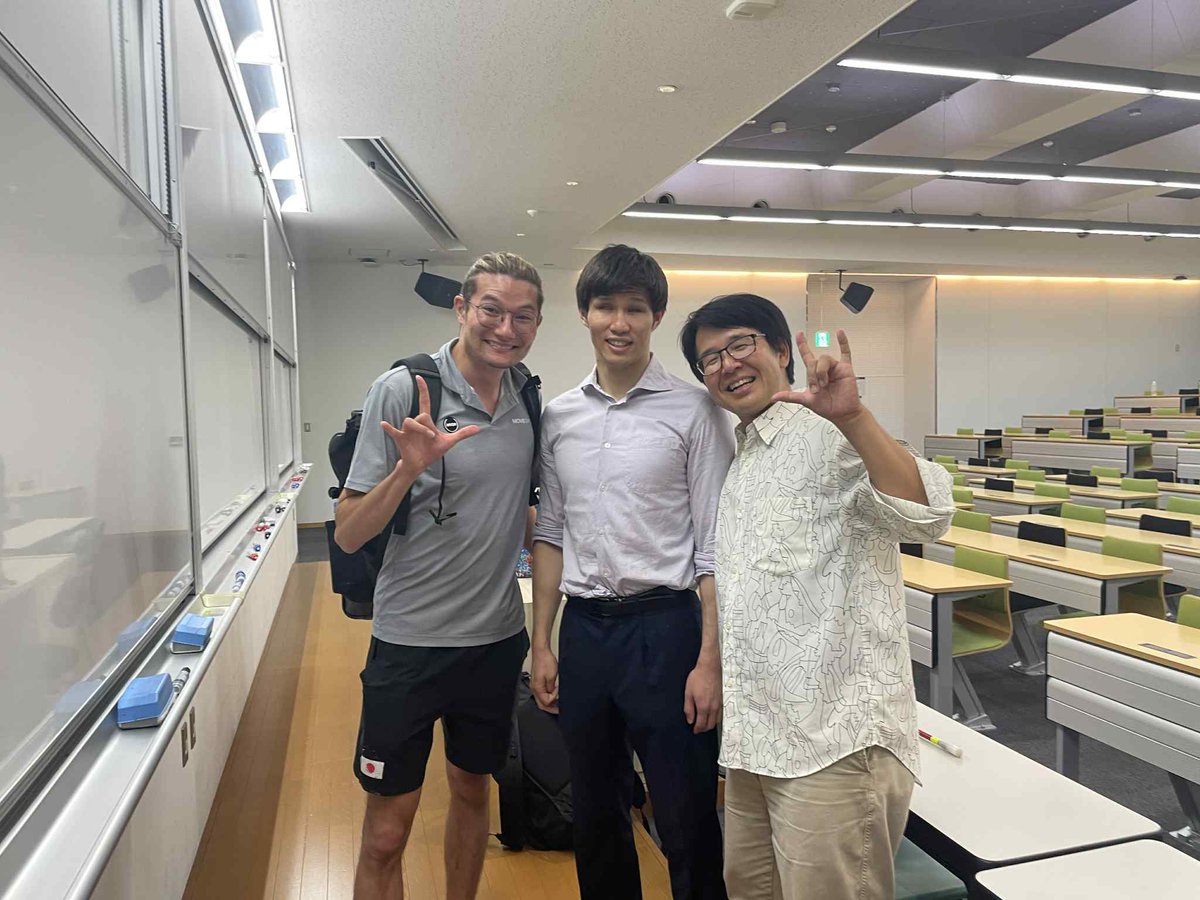 kimurakeiichi's tweet image. 昨日は大東文化大学にて、デフリンピック陸上短距離金メダリストの山田真木選手と一緒にお話をさせていただきました。デフの世界は我々とは真逆でとても興味深かった。今年の11月は、東京でデフリンピック、みんなで山田選手応援しましょう!お招きくださった橋本先生、ありがとうございました!
