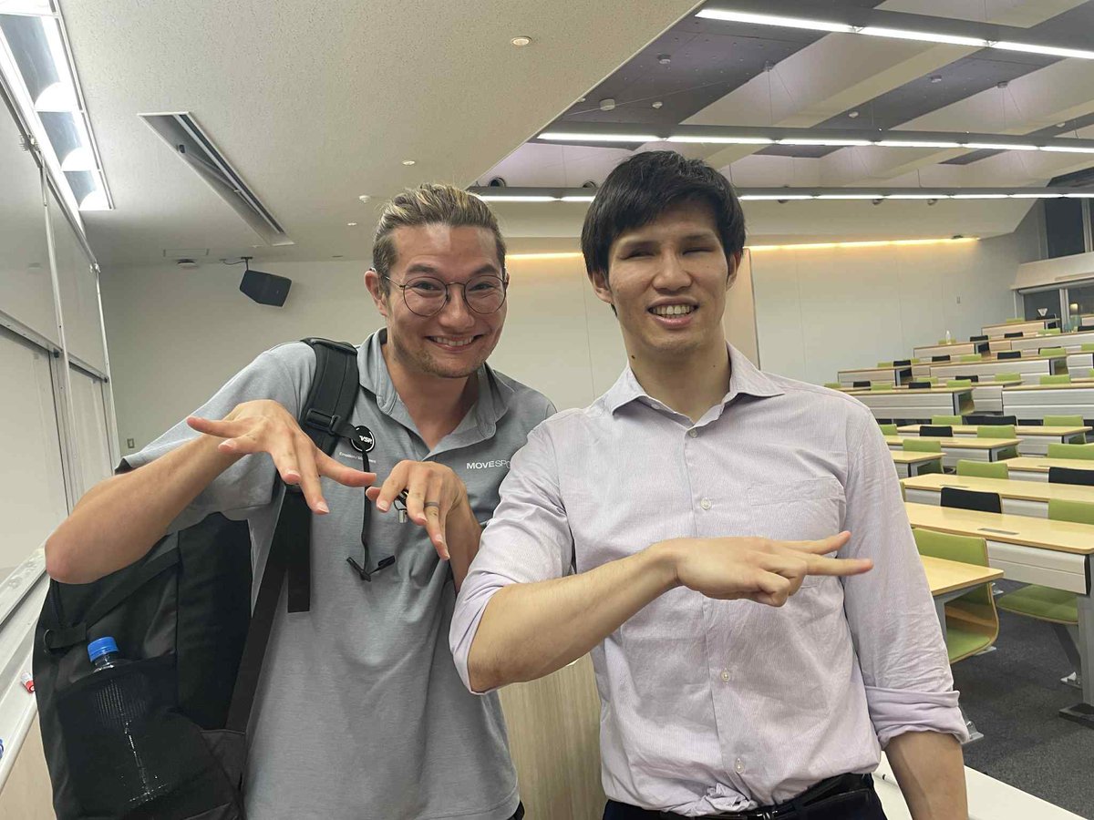 kimurakeiichi's tweet image. 昨日は大東文化大学にて、デフリンピック陸上短距離金メダリストの山田真木選手と一緒にお話をさせていただきました。デフの世界は我々とは真逆でとても興味深かった。今年の11月は、東京でデフリンピック、みんなで山田選手応援しましょう!お招きくださった橋本先生、ありがとうございました!