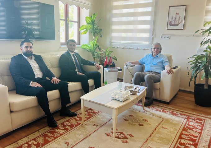 Kuşadası Kaymakamı İbrahim Keklik’i Ziyaret Eden İş İnsanları