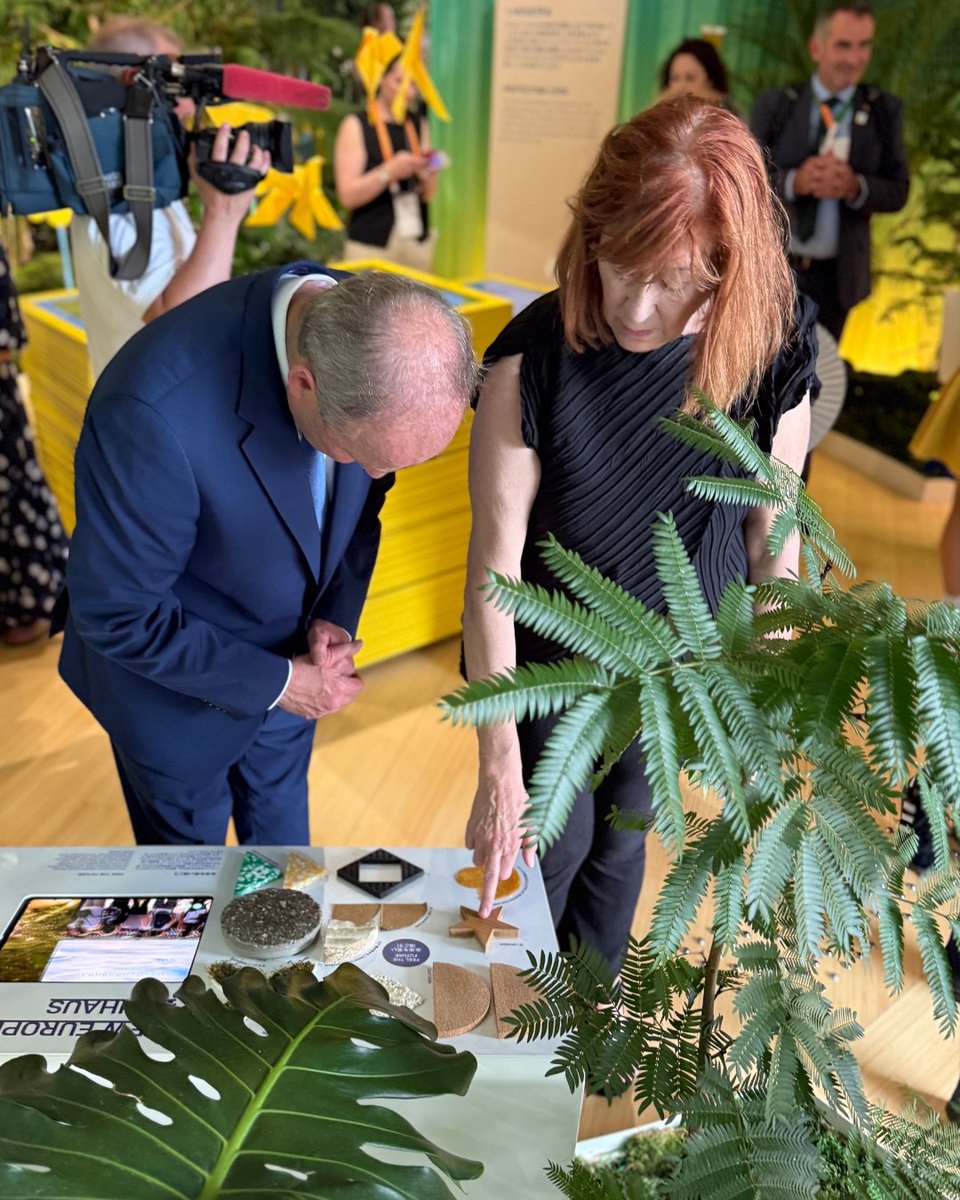 euatexpo's tweet image. 🍀🇮🇪 A special visit from Ireland!
We were honoured to welcome Micheál Martin, Taoiseach of Ireland, to the EU Pavilion. His visit celebrates Ireland’s role in shaping a greener, more creative Europe. 🌍✨
@IrelandatExpo @MichealMartinTD
#EUatExpo #EXPO2025