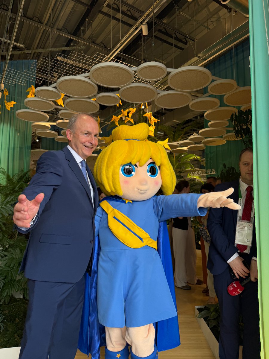 euatexpo's tweet image. 🍀🇮🇪 A special visit from Ireland!
We were honoured to welcome Micheál Martin, Taoiseach of Ireland, to the EU Pavilion. His visit celebrates Ireland’s role in shaping a greener, more creative Europe. 🌍✨
@IrelandatExpo @MichealMartinTD
#EUatExpo #EXPO2025