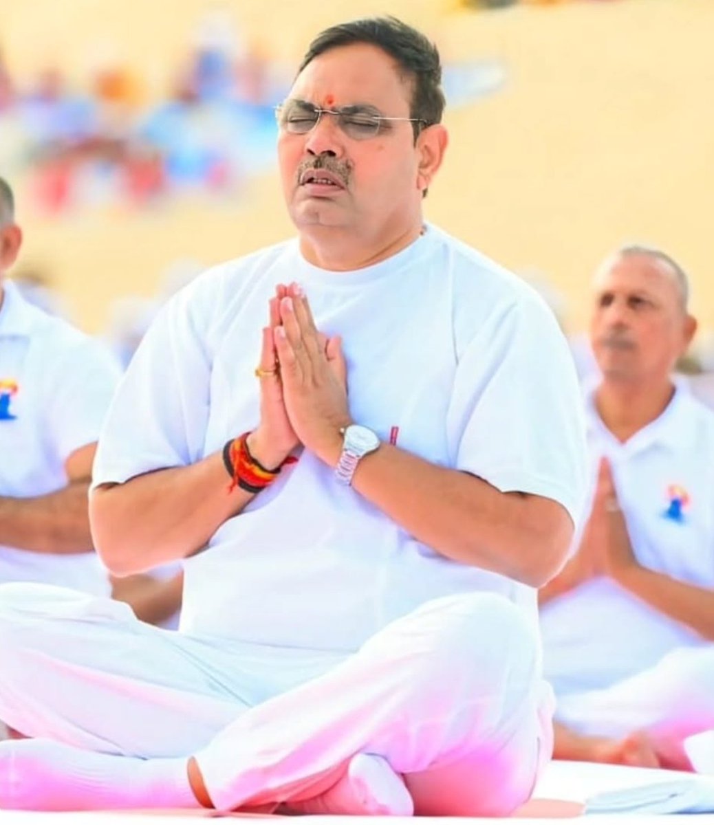 राजस्थान को कर दिया बेदर और बेहाल, 
आपके बस की नहीं है अब कुर्सी छोड़ो भजनलाल !!

#भजनलाल_हटाओ_राजस्थान_बचाओ