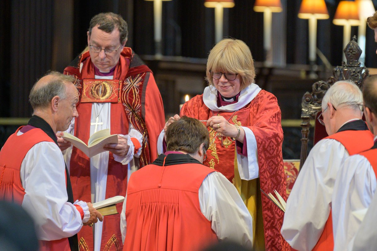 +Sarah consecrated +Moira as the new Bishop of Crediton yesterday. 

In a service <a href="/StPaulsLondon/">St Paul's Cathedral</a>, +Moira was joined by her friends, family, and other senior Bishops from across the northern and southern provinces.

[Photo Credit: Graham Lacdao / St Paul's Cathedral]