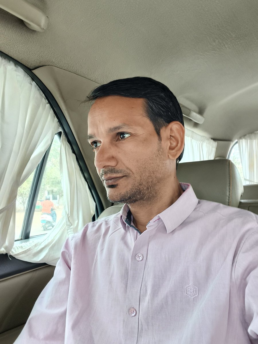 नुक्स निकालते है, लोग कुछ इस कदर हम में,
जैसे उन्हें खुदा चाहिये था, ओर हम इंसान निकले ✍🏻

#fridaymotivation