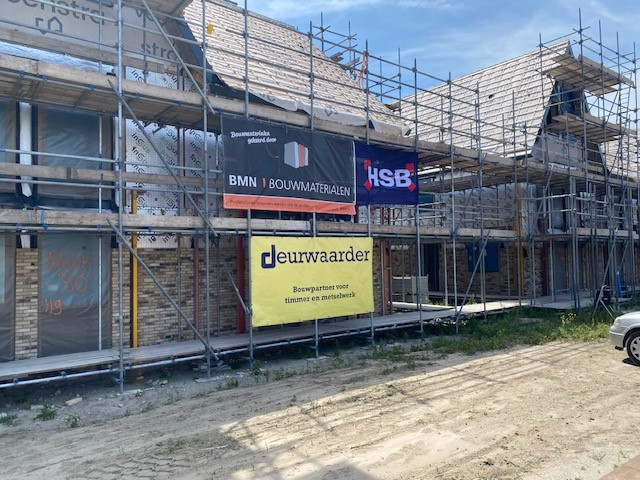 Feestelijke mijlpaal Tuinen van Luna: de miljoenste steen gemetseld!

Lees hier het bericht: 
bit.ly/45UTKlN 

#hsbbouw #betrokkenbouwers #mijlpaal #debouwmaakthet #heerhugowaard