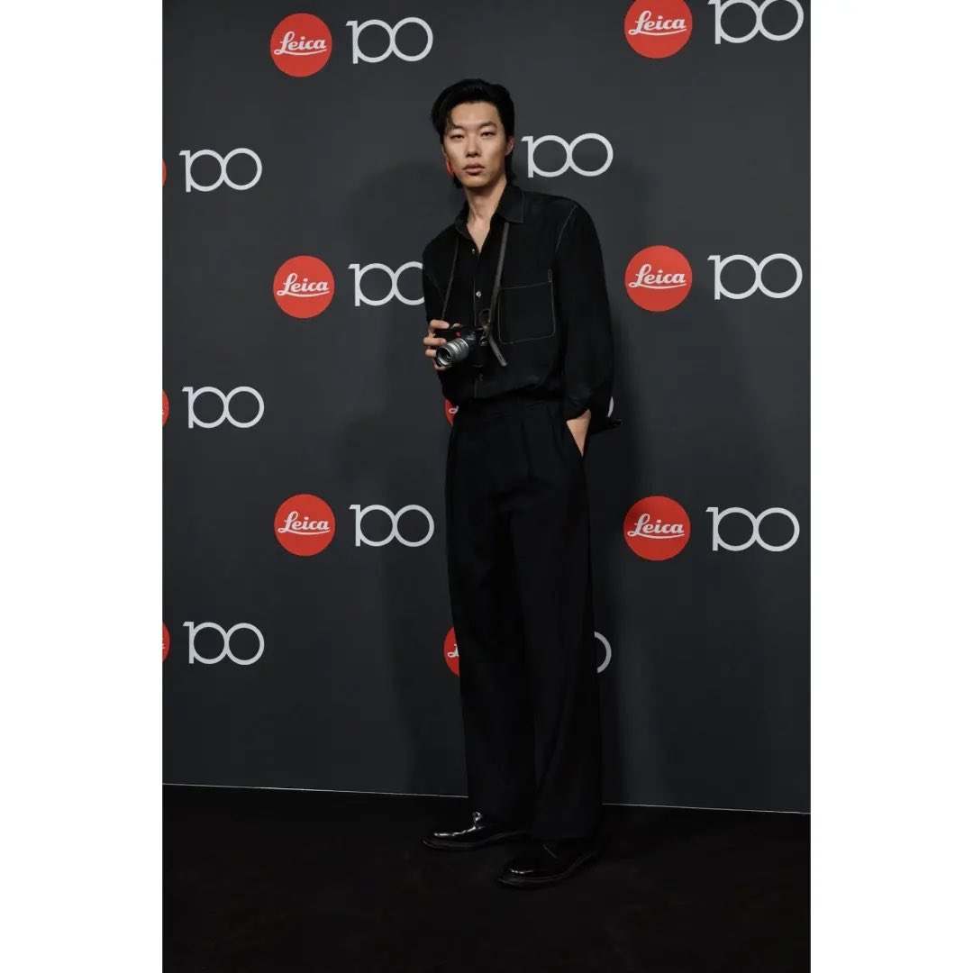 yeol09251's tweet photo. Leica 100周年㊗️ヾ(´∇｀)ﾉ㊗️
カメラ好きにはたまらないですよね📷´-
ジュンヨルこれからも素敵な一瞬をLeicaでたくさん収めてね☺️🫶💕 https://t.co/PnplkgKKpT