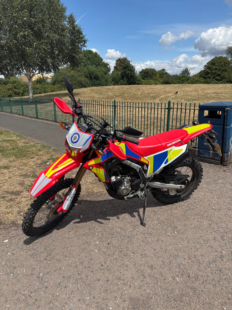 StechfordWMP's tweet image. PC Owen assisted @Trafficwmp after they had a pursuit with a suspected stolen moped yesterday in a crack down on the use of off road bikes. PC Owen arrested the driver of the moped and both occupants have been charged with aggravated TWOC and other offences.
#pursuit #arrest