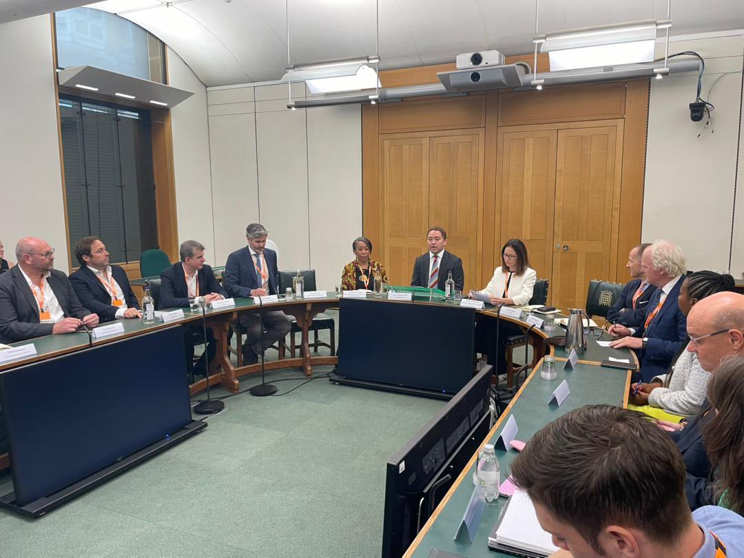 Rebecca Terzeon (@rterzeon) on Twitter photo Positive & productive discussion in London this morning, with UK Trade Envoy <a href="/CalvinBailey/">Calvin Bailey MBE MP</a> MP, HE Macenje Mazoka <a href="/ZambiaHigh/">Zambia High Commission London</a> & 🇬🇧 businesses. Strong interest in deepening trade & investment with 🇿🇲- from critical minerals to green energy, infrastructure & finance. Positive & productive discussion in London this morning, with UK Trade Envoy <a href="/CalvinBailey/">Calvin Bailey MBE MP</a> MP, HE Macenje Mazoka <a href="/ZambiaHigh/">Zambia High Commission London</a> & 🇬🇧 businesses. Strong interest in deepening trade & investment with 🇿🇲- from critical minerals to green energy, infrastructure & finance.