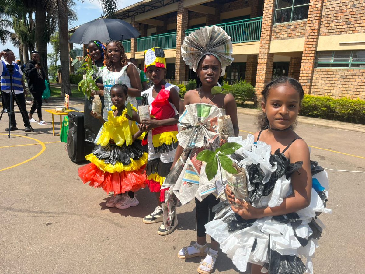 LilHandsGoGreen's tweet image. @ClarkeJuniorSch green ambassadors in Muyenga are rocking fashion made from recycled plastic bags! Comrades are blown away by our creativity! #GoGreenUg #ClimateAction #ClimatreffPunkt  @JosephMasembe1 @rhosking252 @NBPTROCKS @violin4all @DavidUllrich202 @TsheilaK @RotaryKibuli