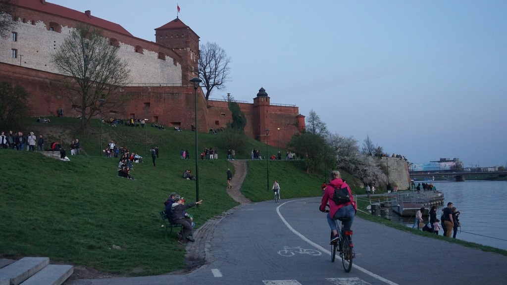 Camden Council is consulting on a transformational redesign of Fitzjohn’s Avenue:

 ✅ Safer northbound cycle lane
 ✅ New pedestrian crossings
 ✅ More cycle hangars

👉 Take 2 minutes to comment in favour of this brilliant scheme:

 🔗 consultations.wearecamden.org/supporting-com…