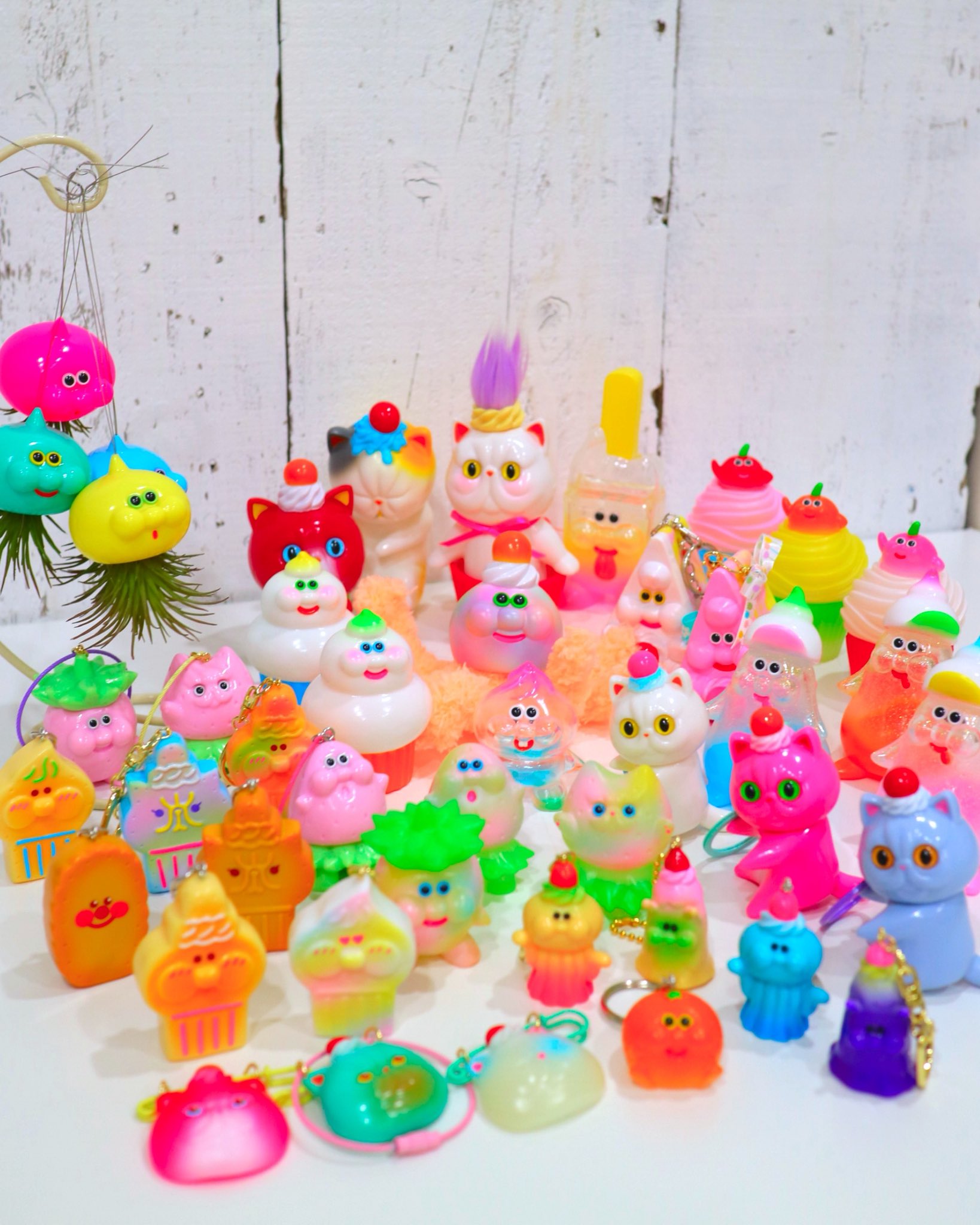 refreshment toy / Character design & Sofubi toy maker