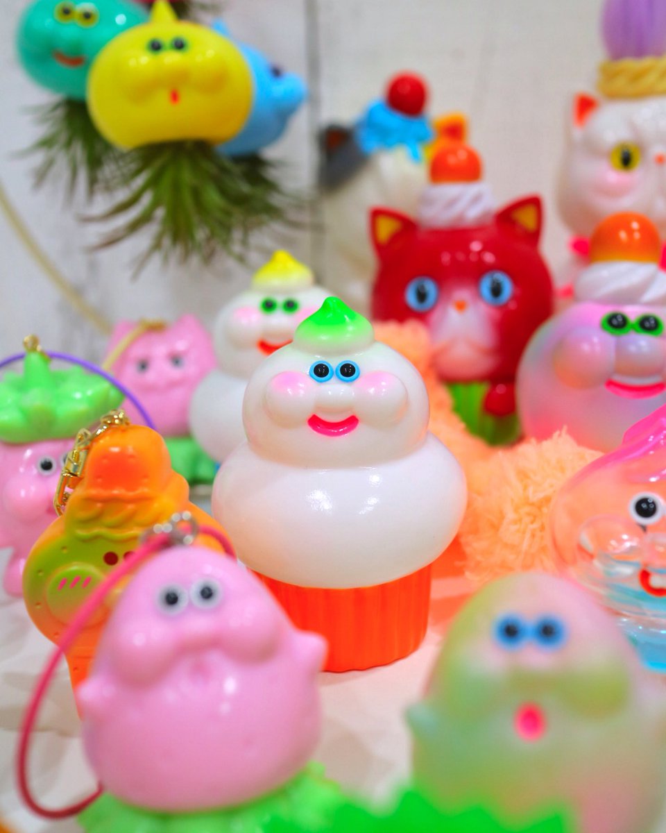 デザフェス refreshmenttoy リフレッシュメントトイ 蓄光 猫