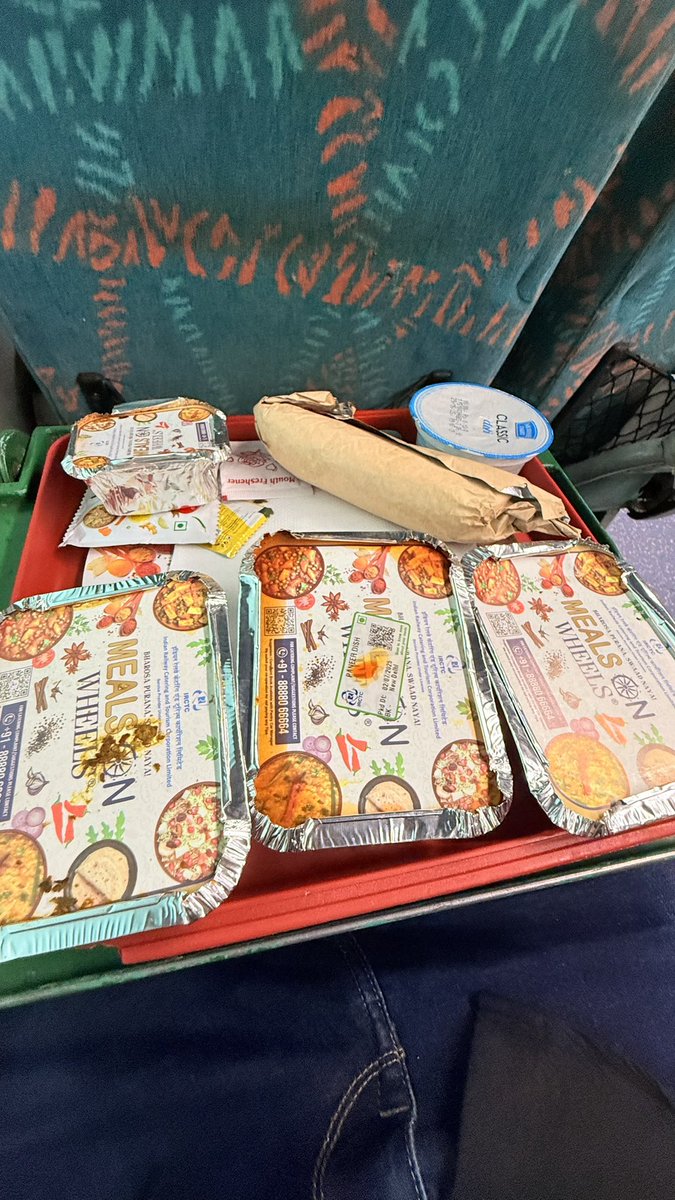 anshuman_2018's tweet photo. This is the level of standard in Shatabdi Train. Serving two day old food.First chair was broken and now stale food served. Why don’t you close the services of Shatabdi if you cannot manage it. Sad for Train No- 12005 (PNR-2437920928)  @RailMinIndia @RailwaySeva @AshwiniVaishnaw https://t.co/wLFQMLg33Y