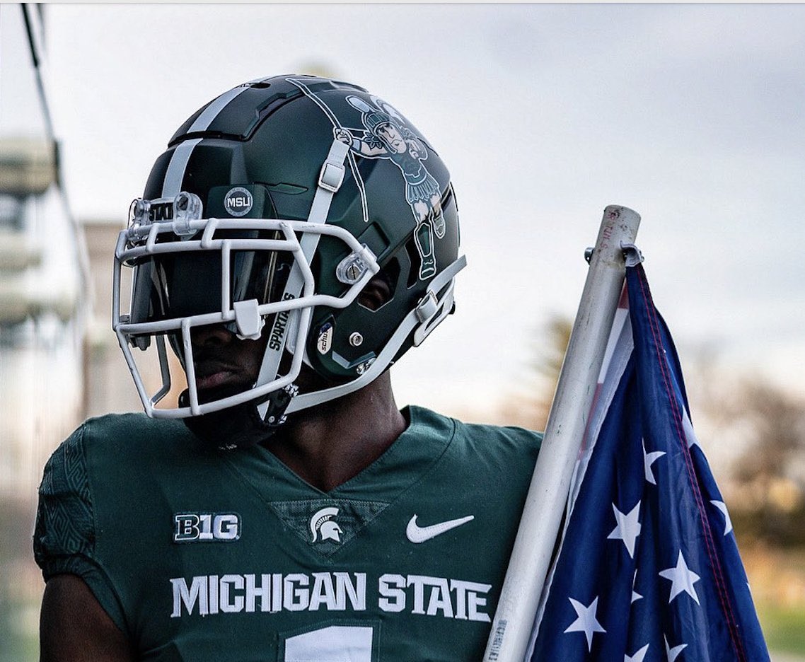 OdellBretthamJr's tweet photo. Go Green Go White Go America https://t.co/TrzOaHEl0i