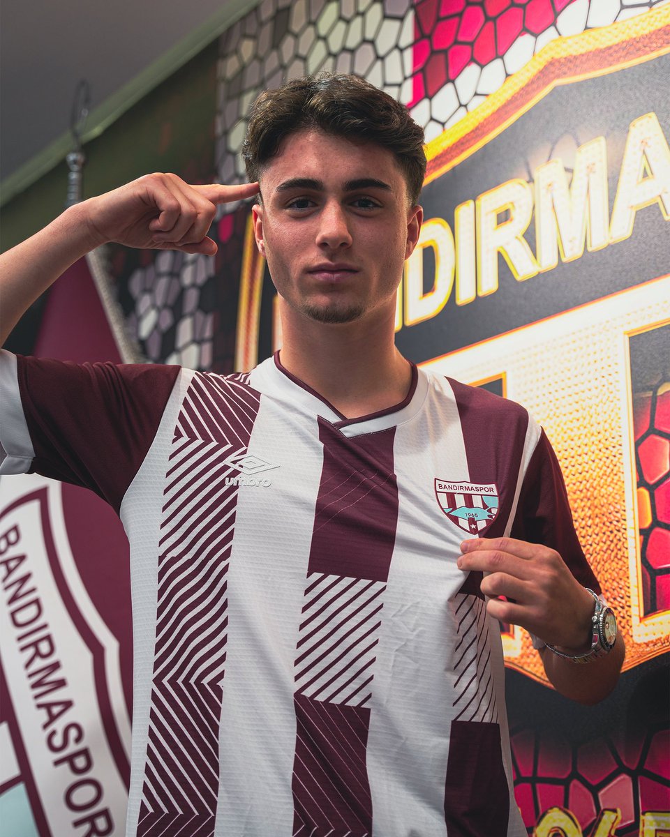 HOŞ GELDİN ENES CİNEMRE

✍🏻 Profesyonel futbolcu Enes Cinemre ile 2 yıllık anlaşma imzalanmışır.

🎂 23 Temmuz 2007
📍 Orta saha - On numara
🌎 Türkiye 🇹🇷
📌 Beşiktaş U16, U17, U19