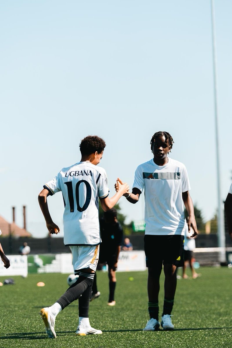 bonus_pastor's tweet image. 🏆 On June 22nd, Kobi, Year 7 competed in the Project 17 U12 Cup — and came away as the Top Scorer of the tournament!
Well done, Kobi! ⚽🔥
#Project17 #TopScorer #YouthFootball #RisingStar