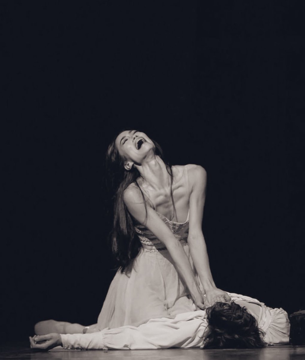 ashley_r_oden's tweet image. She was his hamartia, cloaked in grace,
He kissed his ruin on her face.
Their love bled red beneath the moon,
Two hearts that beat, then broke too soon.
#vss365