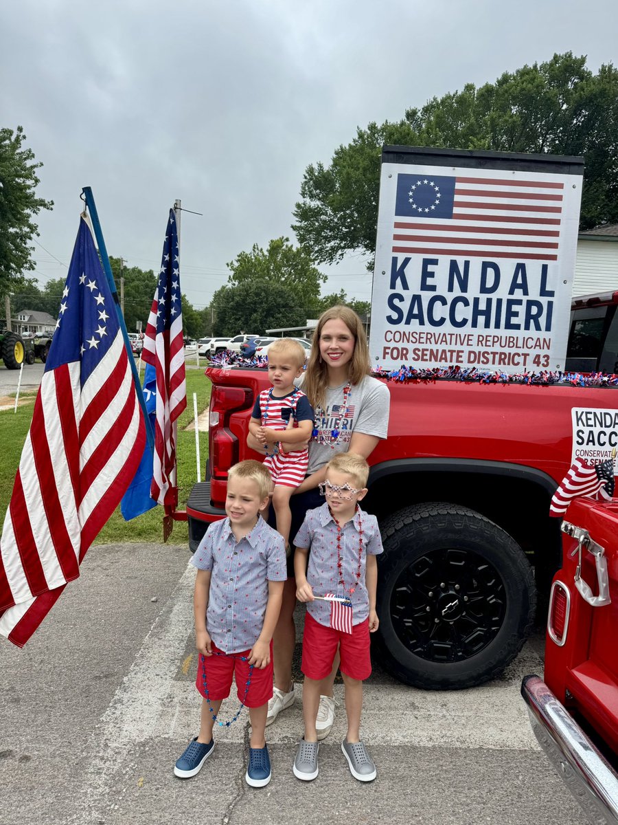 KendalforOK's tweet image. Thanks to all our little towns making the 4th of July incredible! Blanchard Independence Day Fireworks last night, Marlow parade and celebration this morning. Rain or shine, we are gonna celebrate the 4th of July!
Happy Independence Day!!🇺🇸💥
God Bless America Forever!