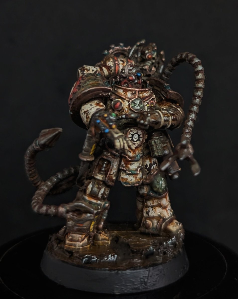 "War in the era of machines could not possibly breed virtues like chivalry, courage, honor or manliness."

Death Guard Forge Lord

#WarhammerCommunity 
#horusheresy