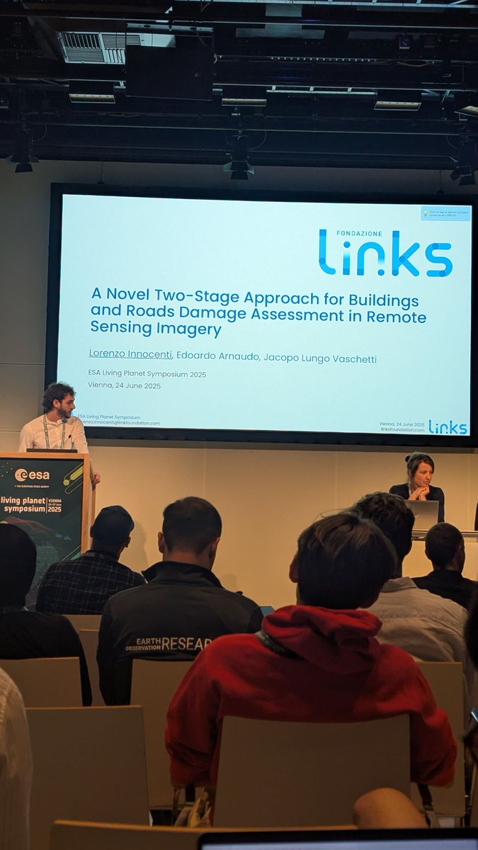 unicornprojEU's tweet image. #UNICORNproject at European Space Agency - ESA #LivingPlanetSymposium 2025 🛰️
lps25.esa.int
We&apos;re excited to share highlights from our participation at #ESA&apos;s Living Planet Symposium 2025 in #Vienna.

The #AI, Data &amp;amp; Space team from Fondazione LINKS Foundation presented…