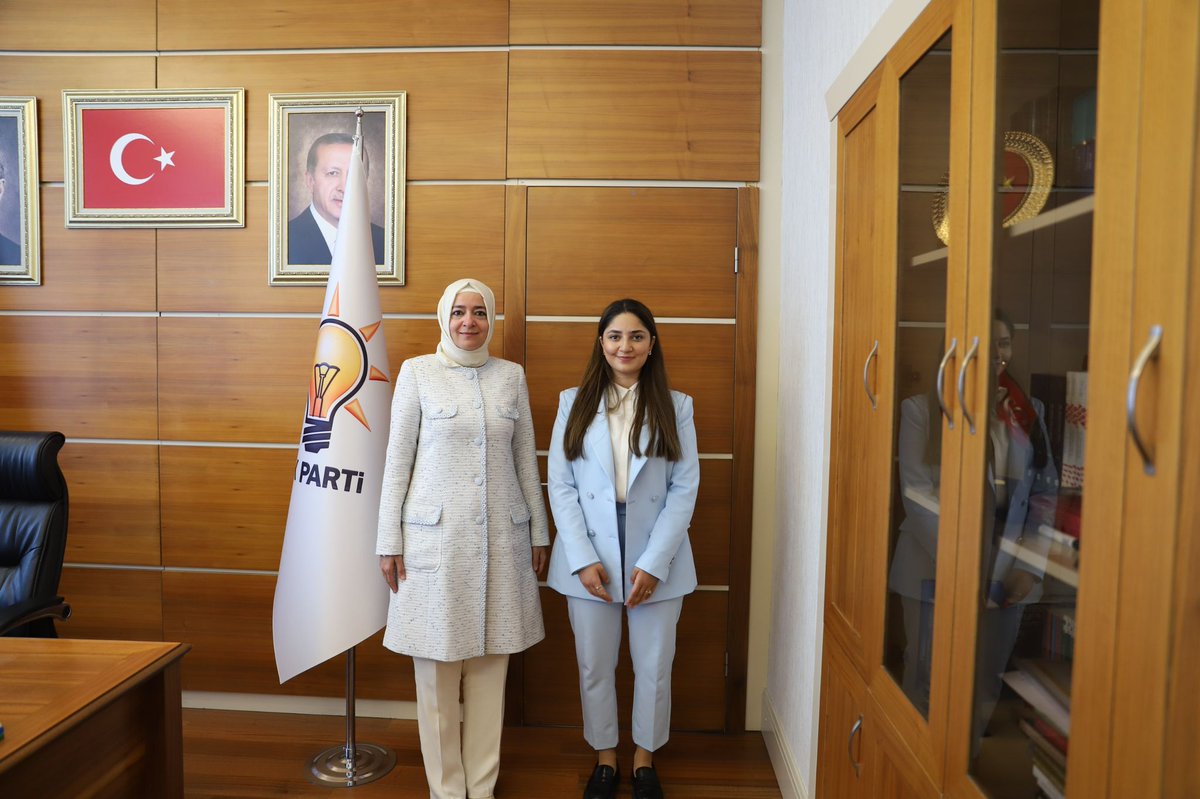 📍Ankara

UID Genel Başkan Yardımcımız Dilara Kılıç, AK Parti Genel Başkan Yardımcısı Sayın Dr. Fatma Betül Sayan Kaya’yı makamında ziyaret etti.

Görüşmede, aile değerlerinin korunması ve yurt dışındaki vatandaşlarımızın sosyal meseleleri üzerine istişarelerde bulunuldu.

Nazik