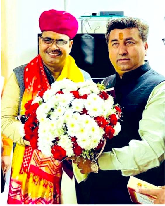 Team KK Vishnoi (@team_kk_vishnoi) on Twitter photo राजस्थान प्रदेश के
सर्वांगीण विकास के लिए सदैव तत्पर
#भजनलाल_मतलब_भरोसा
यशस्वी मुख्यमंत्री श्री भजनलाल जी शर्मा
और श्री के॰के॰ विश्नोई जी का छायाचित्र 🌿💐
#भजनलाल_है_तो_भरोसा_है
<a href="/BhajanlalBjp/">Bhajanlal Sharma</a> <a href="/kkvishnoibjp/">K.K.Vishnoi</a> राजस्थान प्रदेश के
सर्वांगीण विकास के लिए सदैव तत्पर
#भजनलाल_मतलब_भरोसा
यशस्वी मुख्यमंत्री श्री भजनलाल जी शर्मा
और श्री के॰के॰ विश्नोई जी का छायाचित्र 🌿💐
#भजनलाल_है_तो_भरोसा_है
<a href="/BhajanlalBjp/">Bhajanlal Sharma</a> <a href="/kkvishnoibjp/">K.K.Vishnoi</a>