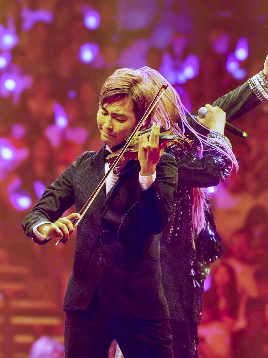 明日はいよいよ浜崎あゆみさんアジアツアー2025シンガポール公演です😊
楽しみです！
明日も全力で演奏させていただきます❗️

📷→ 嘉茂雅之さん
いつも素敵なお写真ありがとうございます！

#ayuasiatour2025