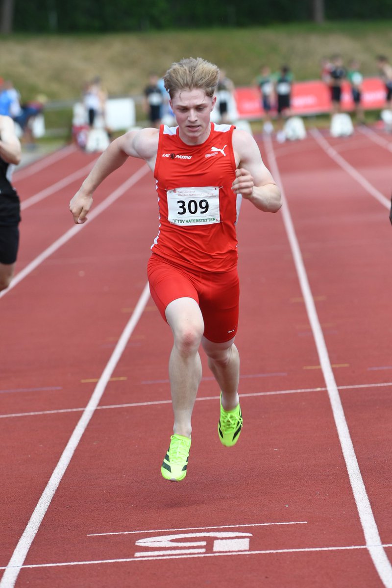 s_hetzner's tweet photo. New meet new PB 10.52 we go crazy Nationals 🔜🇩🇪 https://t.co/FYGvrkVjOx