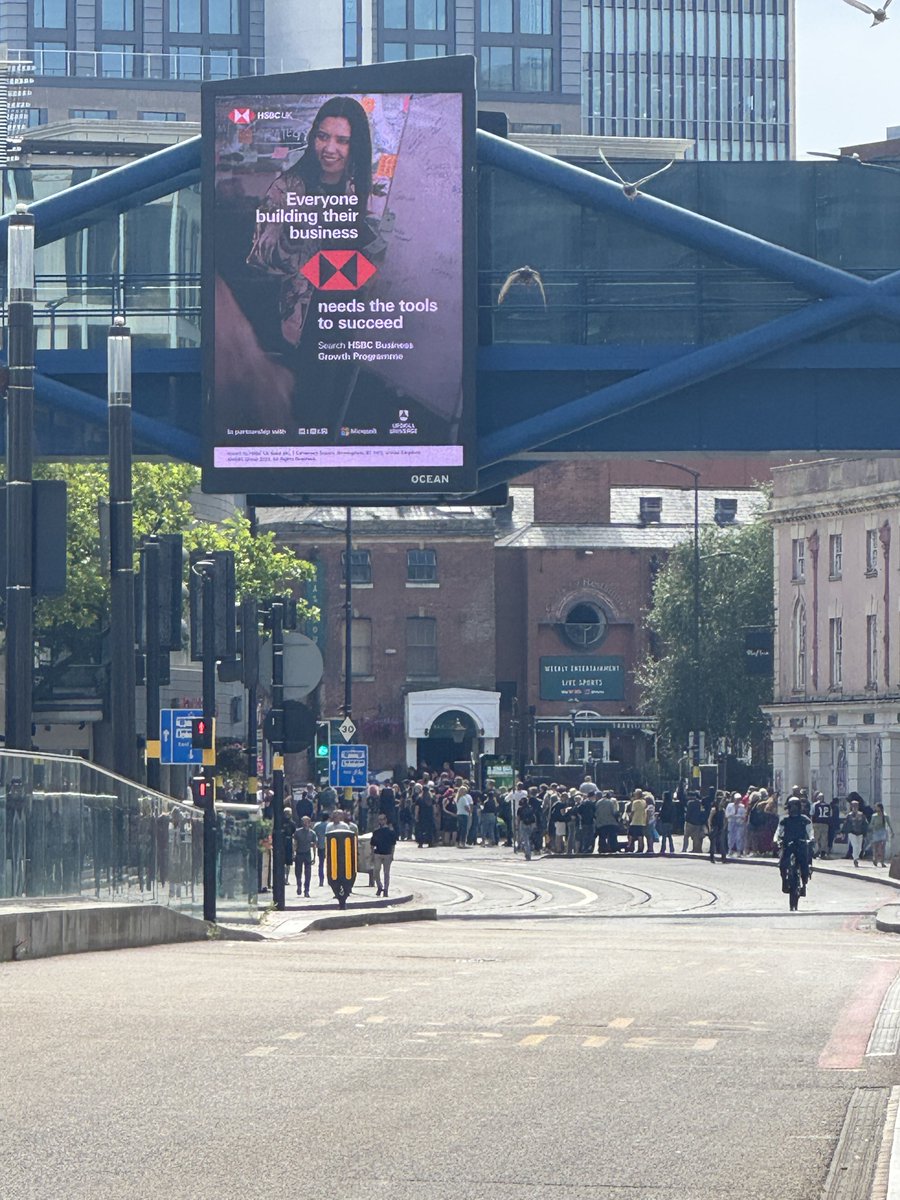 Reiss 🦩 (@reissomari) on Twitter photo I’m not trekking up there lol but look at the amount of people around the Black Sabbath bench!!! I’m not trekking up there lol but look at the amount of people around the Black Sabbath bench!!!