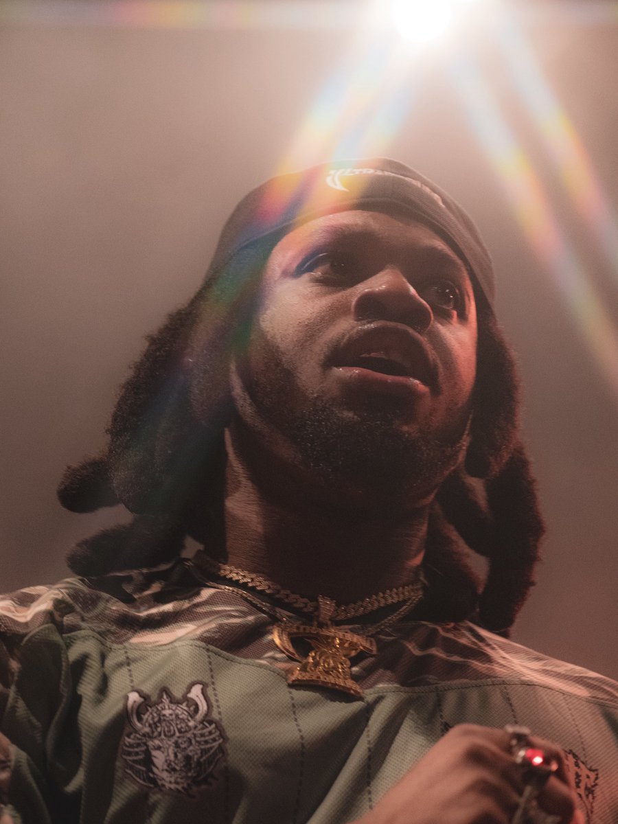 PM3_'s tweet photo. @denzelcurry shot by me last night 📸 https://t.co/ZWu7tSDcTE