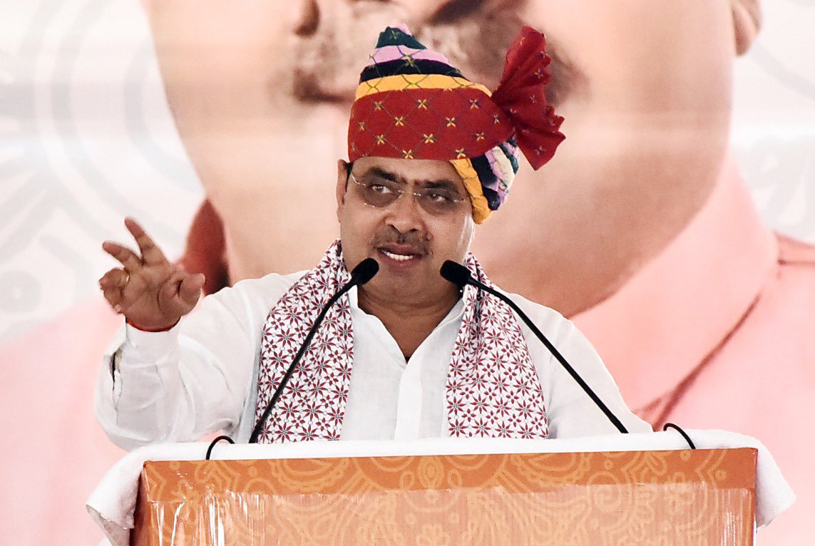 Anand Sharma (@anandsharma4bjp) on Twitter photo рд╡рд┐рд╢реНрд╡рд╛рд╕ рдФрд░ рд╡рд┐рдХрд╛рд╕ рдХрд╛ рдкрд░реНрдпрд╛рдп рдмрди рдЪреБрдХреА рд╣реИ рд░рд╛рдЬрд╕реНрдерд╛рди рд╕рд░рдХрд╛рд░ред рдЬрди-рдЬрди рддрдХ рдкрд╣реБрдВрдЪ рд░рд╣рд╛ рдпреЛрдЬрдирд╛рдУрдВ рдХрд╛ рд▓рд╛рднред #рднрдЬрдирд▓рд╛рд▓_рдорддрд▓рдм_рднрд░реЛрд╕рд╛
рдЖрдЬ рд░рд╛рдЬрд╕реНрдерд╛рди рдореЗрдВ рд╣рд░ рдЬрд░реВрд░рддрдордВрдж рдХреЛ рдЙрд╕рдХрд╛ рд╣рдХ рдорд┐рд▓ рд░рд╣рд╛ рд╣реИред рдпрд╣ рд╕рдЪреНрдЪреА рдирд┐рдпрдд рдХрд╛ рд╣реА рдкрд░рд┐рдгрд╛рдо рд╣реИред #рднрдЬрдирд▓рд╛рд▓_рдорддрд▓рдм_рднрд░реЛрд╕рд╛ рд╡рд┐рд╢реНрд╡рд╛рд╕ рдФрд░ рд╡рд┐рдХрд╛рд╕ рдХрд╛ рдкрд░реНрдпрд╛рдп рдмрди рдЪреБрдХреА рд╣реИ рд░рд╛рдЬрд╕реНрдерд╛рди рд╕рд░рдХрд╛рд░ред рдЬрди-рдЬрди рддрдХ рдкрд╣реБрдВрдЪ рд░рд╣рд╛ рдпреЛрдЬрдирд╛рдУрдВ рдХрд╛ рд▓рд╛рднред #рднрдЬрдирд▓рд╛рд▓_рдорддрд▓рдм_рднрд░реЛрд╕рд╛
рдЖрдЬ рд░рд╛рдЬрд╕реНрдерд╛рди рдореЗрдВ рд╣рд░ рдЬрд░реВрд░рддрдордВрдж рдХреЛ рдЙрд╕рдХрд╛ рд╣рдХ рдорд┐рд▓ рд░рд╣рд╛ рд╣реИред рдпрд╣ рд╕рдЪреНрдЪреА рдирд┐рдпрдд рдХрд╛ рд╣реА рдкрд░рд┐рдгрд╛рдо рд╣реИред #рднрдЬрдирд▓рд╛рд▓_рдорддрд▓рдм_рднрд░реЛрд╕рд╛