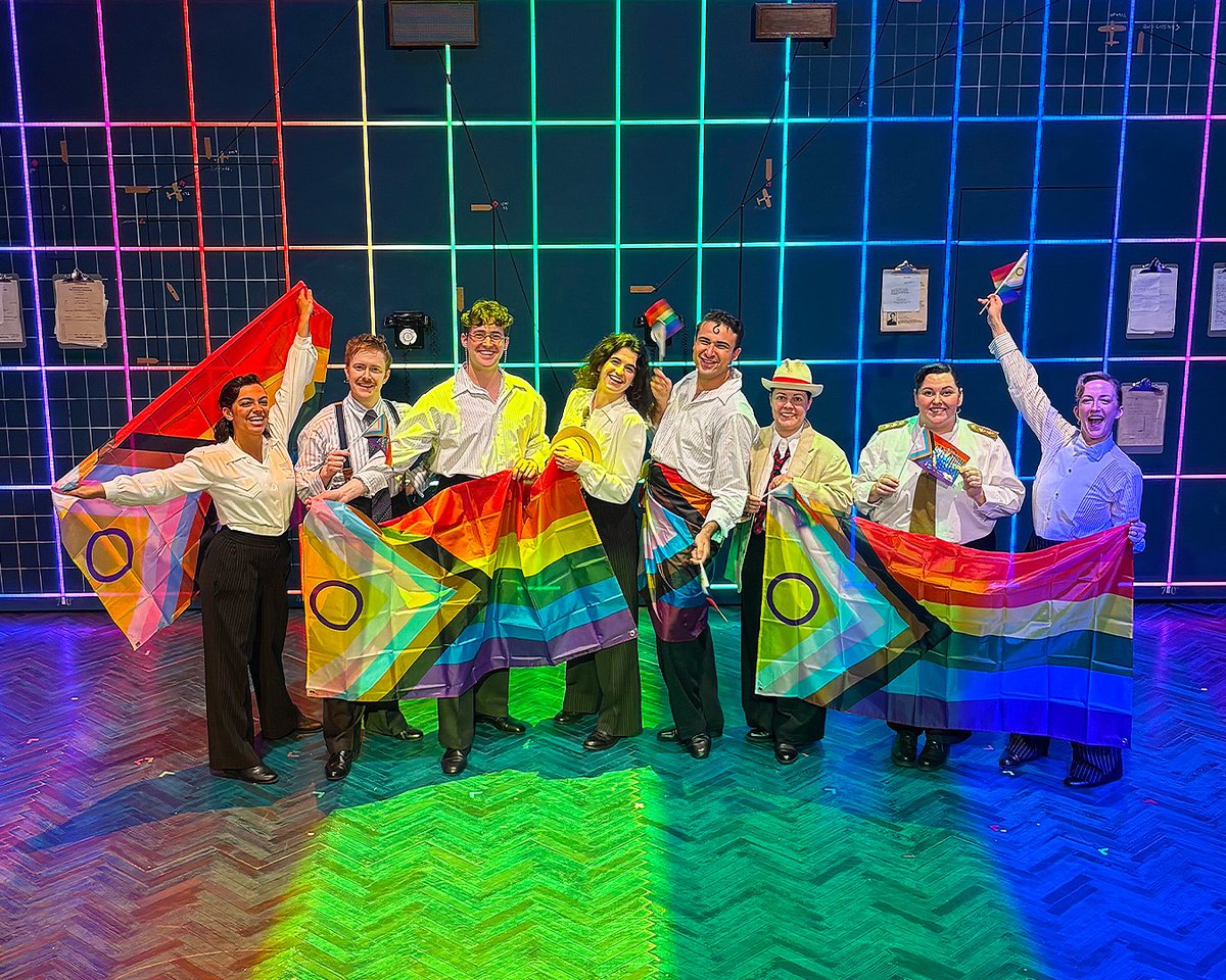 "Boy oh boy, are London going to be proud of you!" 💛
Have a joyful London Pride day full of glitzy celebrations, agents 🏳️‍🌈🏳️‍⚧️