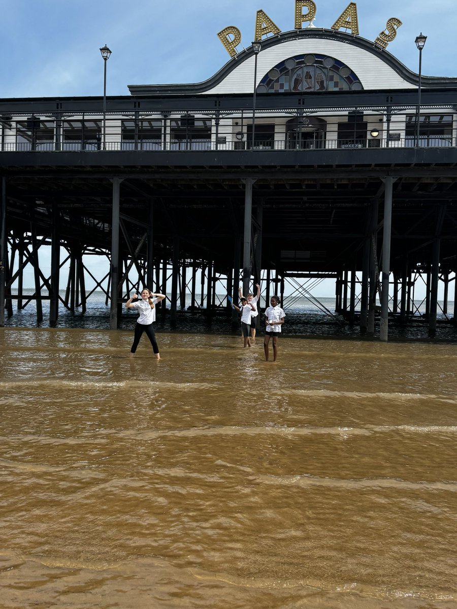 NorbridgeCIA's tweet image. Fun at the seaside 🏖️🌊☀️
@Y6Norbridge @y6tolkienclass
@DeltaNorbridge