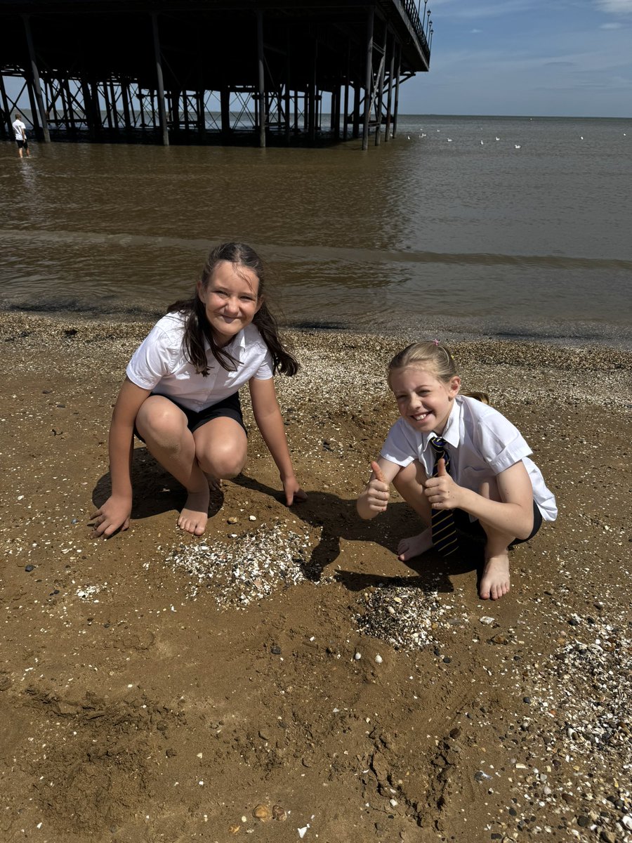 NorbridgeCIA's tweet image. Fun at the seaside 🏖️🌊☀️
@Y6Norbridge @y6tolkienclass
@DeltaNorbridge