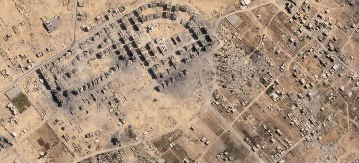 #صورة | جوية تُظهر الدمار الواسع في مدينة حمد السكنية ومحيطها جنوب قطاع غزة جراء عدوان الاحتلال المتواصل.