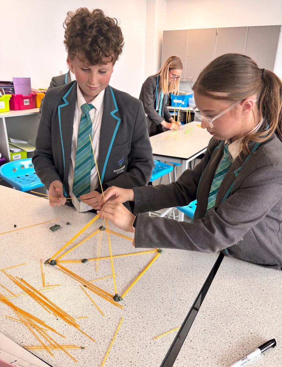 This week Y8 have been doing science fair activities. Today, Miss Ashley’s class have been designing and creating the tallest towers out of spaghetti!