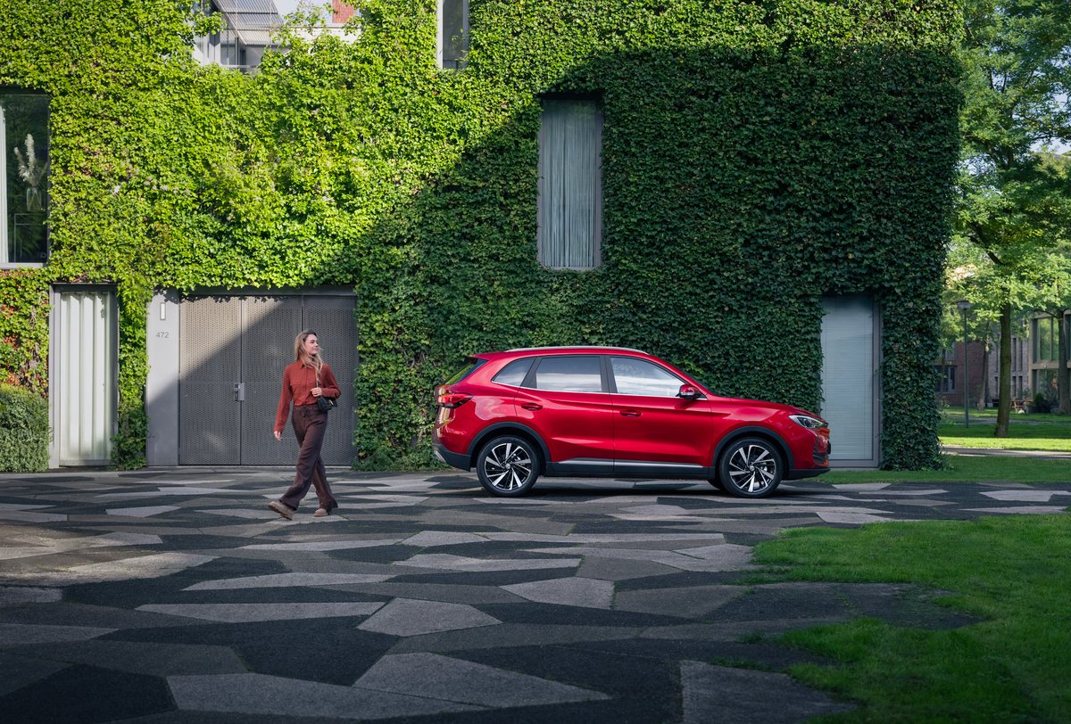 The harmony of style and substance — redefined by MG ZS Hybrid+ 🌿

#MGMotor #MGCars #MGZSHybrid