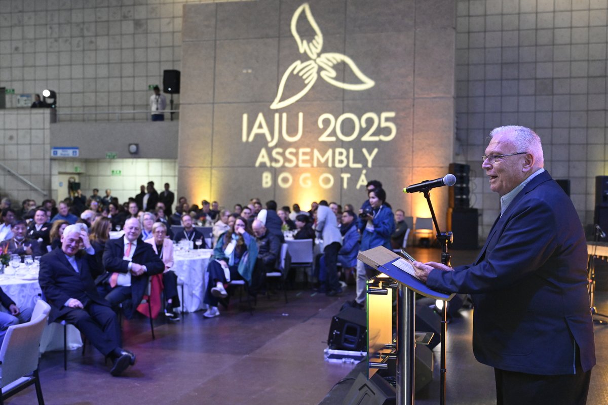 Pontificia Universidad Javeriana (@unijaveriana) on Twitter photo Durante la Asamblea #IAJU2025 en la <a href="/UniJaveriana/">Pontificia Universidad Javeriana</a>, se otorgó la Medalla St. Peter Canisius a personas e instituciones que han tenido un impacto extraordinario en la educación superior jesuita en cada región. Conoce a los galardonados de este año ⬇️
At the #IAJU2025 Assembly in Durante la Asamblea #IAJU2025 en la <a href="/UniJaveriana/">Pontificia Universidad Javeriana</a>, se otorgó la Medalla St. Peter Canisius a personas e instituciones que han tenido un impacto extraordinario en la educación superior jesuita en cada región. Conoce a los galardonados de este año ⬇️
At the #IAJU2025 Assembly in