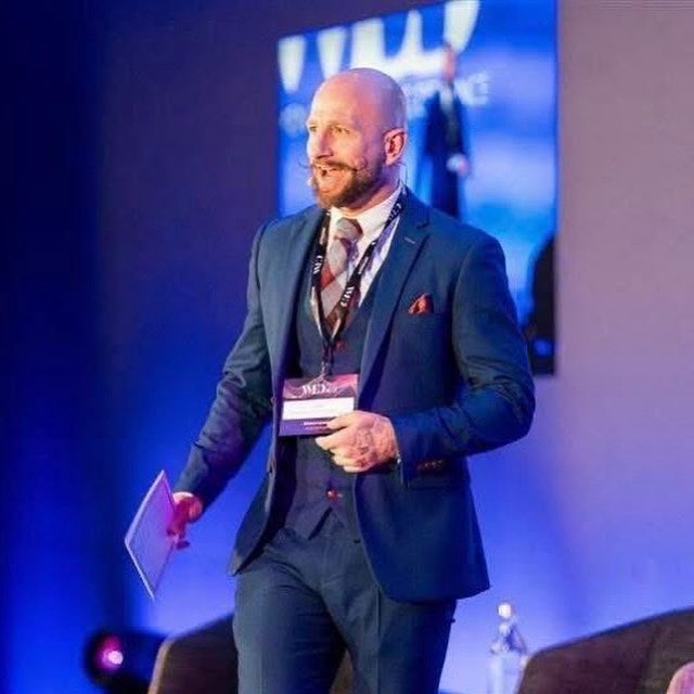 MinistryTartan's tweet image. 🇬🇧 Very smart there Lee in your Parachute Regiment Tartan Tie from our unique range! Loved and worn by all who are proud of our UK brave! 👏🏻👏🏻👏🏻
❤️ Celebrate our UK brave with us: theministryoftartan.co.uk
🧵”History & bravery woven into everything!”
#UKArmedForces #Britishmade