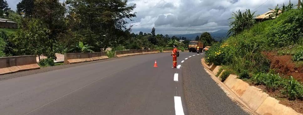 Région du Nord-Ouest : 200 milliards FCFA investis dans les infrastructures routières. Le MINTP a présenté l’avancée des travaux, au cours de la 7ème Session du Comité de Pilotage présidée par le PM Joseph Dion NGUTE , le 4 juillet 2025 à #Bamenda.
#Cameroun🇨🇲
