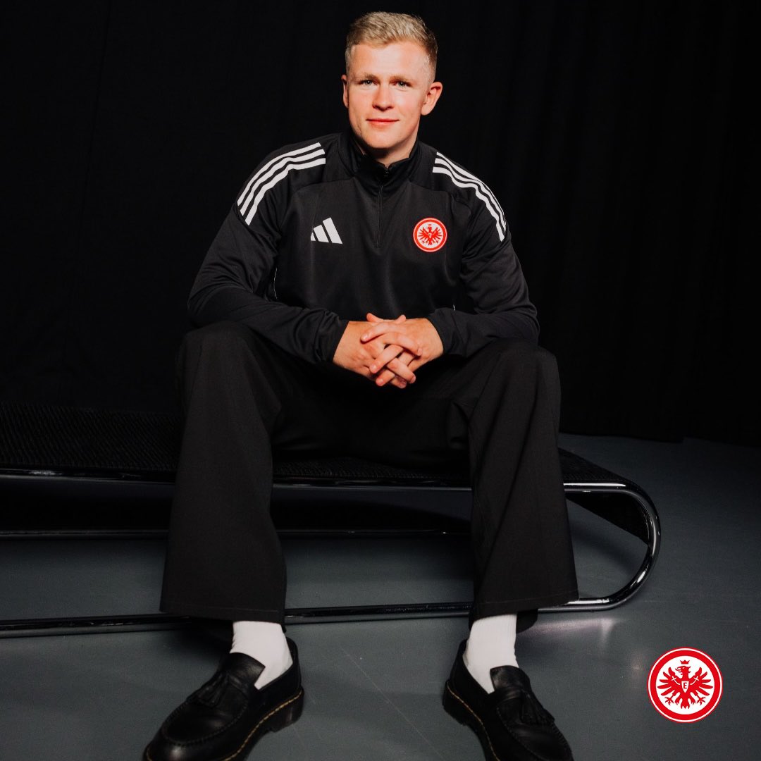 ヨナタン・ #ブルカルト がアイントラハトに新加入🦅🤝 ドイツ代表の