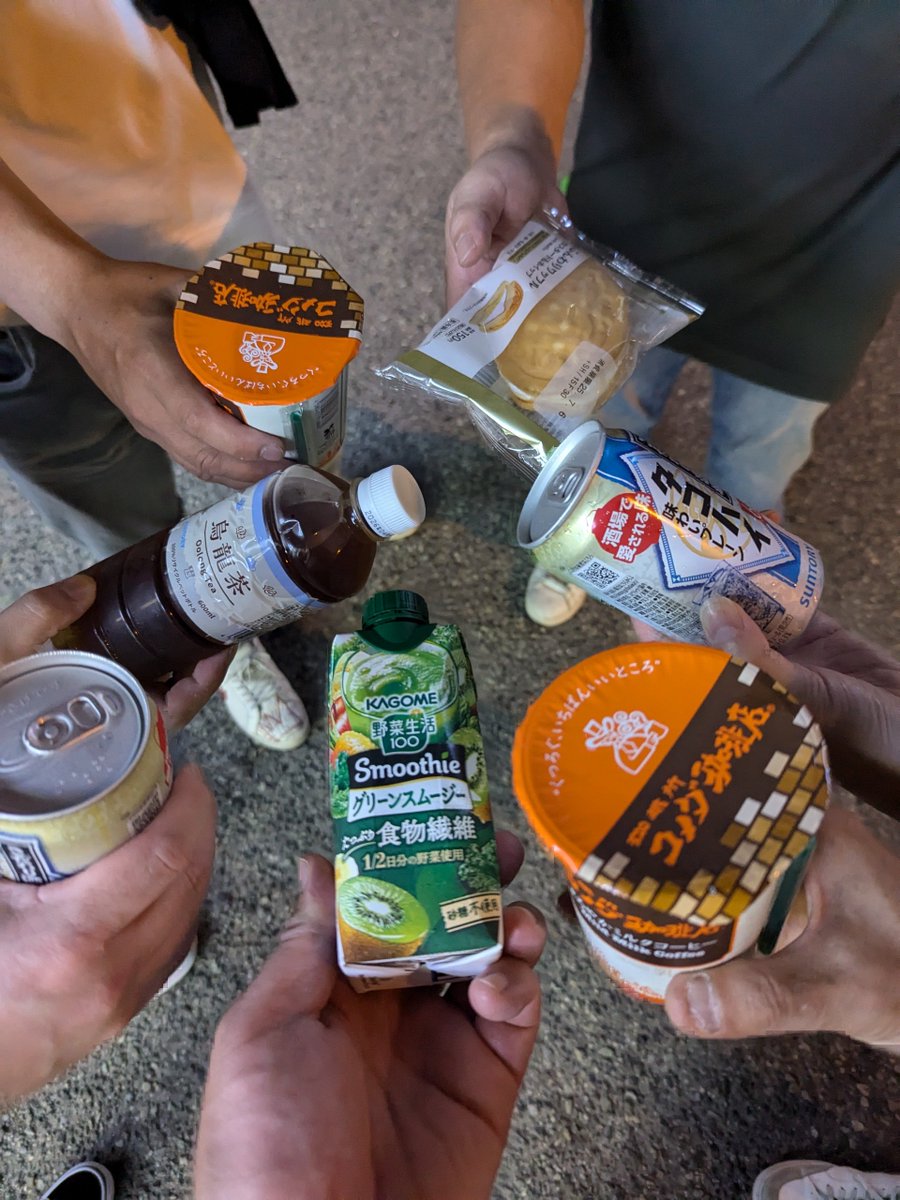 ゆに96大革命(ex.くるくるチリチリ天然ブロッコリー🥦)🦖🦢 (@uniqlo96