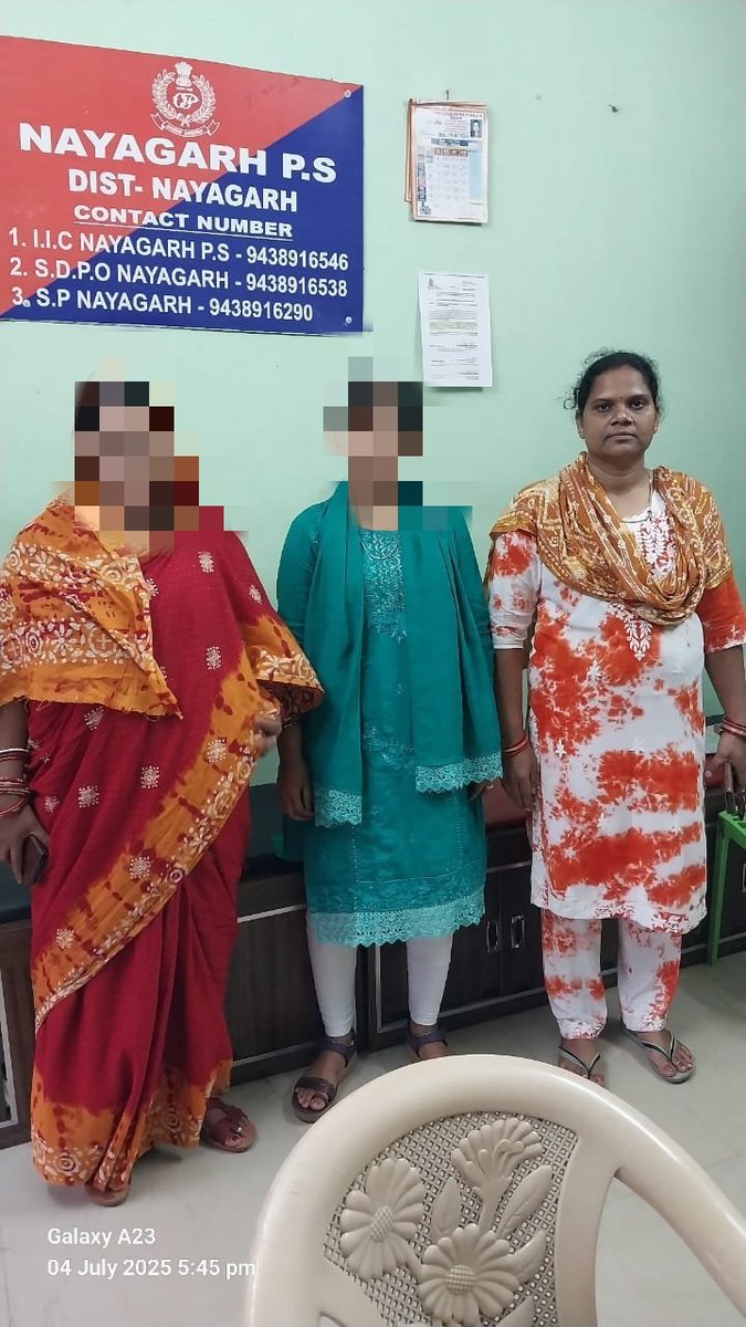 Nayagarh Police (@spnayagarh) on Twitter photo Nayagarh PS team has successfully rescued a minor victim girl and reunited her with family members after following all procedures.
<a href="/DGPOdisha/">DGP, Odisha</a>
<a href="/odisha_police/">Odisha Police</a>
<a href="/igcrcuttack/">IGP, Central Range Cuttack</a> Nayagarh PS team has successfully rescued a minor victim girl and reunited her with family members after following all procedures.
<a href="/DGPOdisha/">DGP, Odisha</a>
<a href="/odisha_police/">Odisha Police</a>
<a href="/igcrcuttack/">IGP, Central Range Cuttack</a>