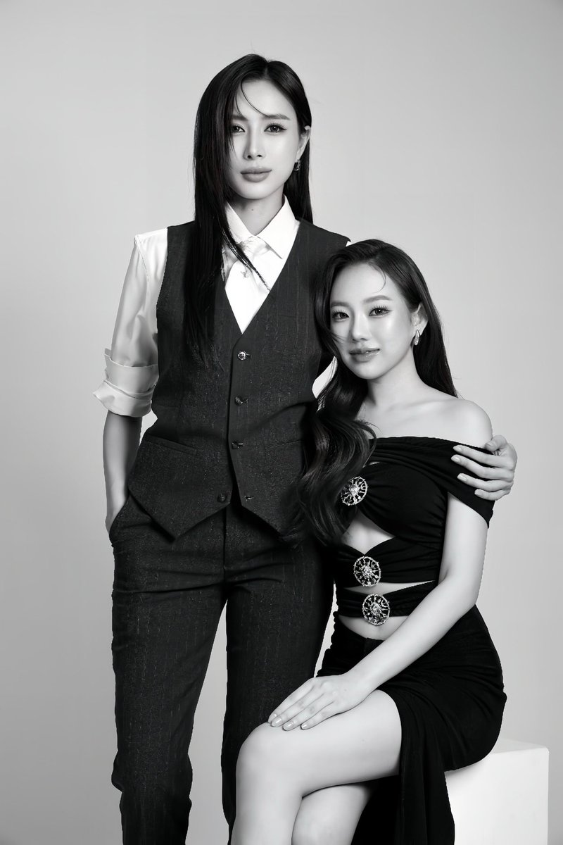 dochilove2's tweet image. 태국 퀴어 시리즈 'Once Again'
Lux ×Mulan
루머로만 돌았는데 LuxMulan의 새 시리즈가 맞았구나.

📕 4년 전 헤어진 Rancharavi과 Virin은 상처를 안은 채 다시 만나는데..과연 그들의 사랑은 두 번째 기회를 얻은 수 있을까?

#OnceAgain