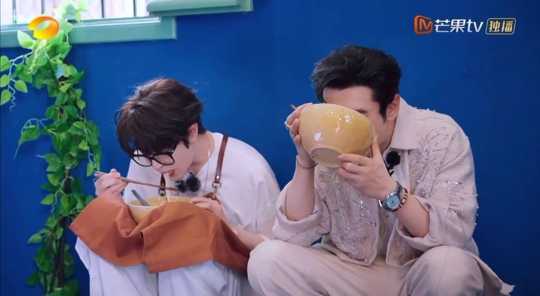 PhidaforPaiPai's tweet photo. ซีนปะป๊ากับลูกชายมากกก

แอบหนีมะม๊าเที่ยว  >>> โดนทำโทษให้ไปกินข้าวนอกบ้าน  😂😂

Patrick CR9 Now Open🥳
#TheChineseRestoS9xPatrick_EP3 https://t.co/WAFH8dedtR