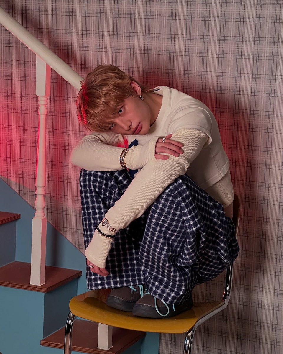 Hyunjin. tweet media