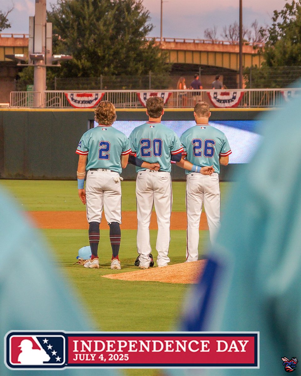 Augusta GreenJackets (@greenjackets) on Twitter photo Wishing you all a very Happy Independence Day GreenJackets fans! πΊπΈπ
(Special shoutout to the fans at last night's game who stuck out the crazy weather! π
) Wishing you all a very Happy Independence Day GreenJackets fans! πΊπΈπ
(Special shoutout to the fans at last night's game who stuck out the crazy weather! π
)