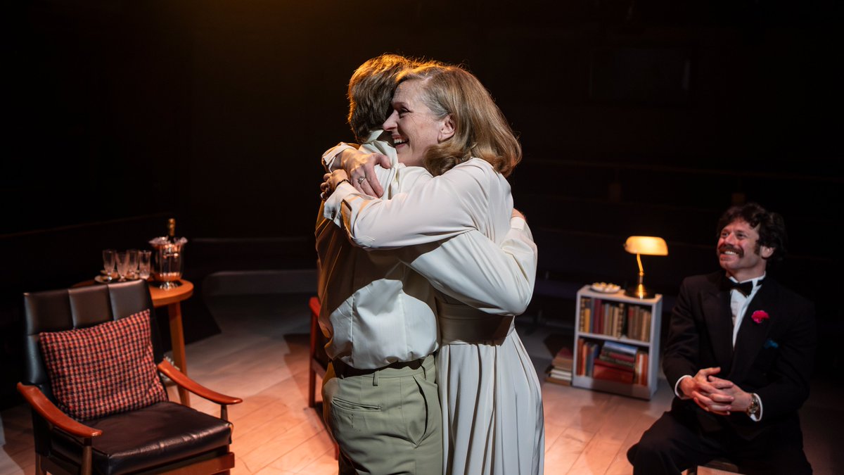 OrangeTreeThtr's tweet image. ♟️ Today we say farewell to the sublime In Praise of Love company - sending huge love to our wonderful cast and crew, and a huge thank you to all of you who joined us over the past few weeks.
🎬 You can catch the recording exclusively through OT On Screen Tue - Fri next week.