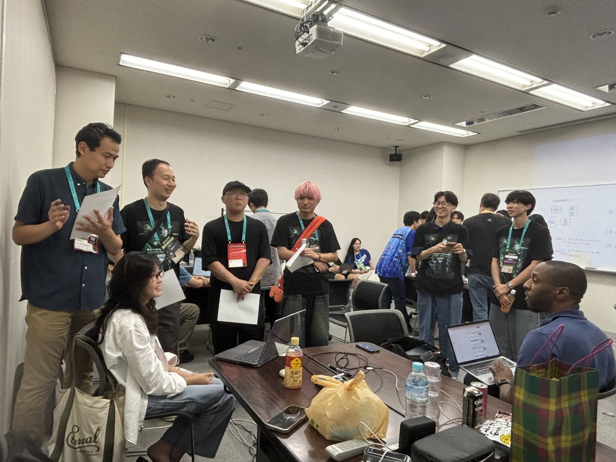 Leo_lixiong's tweet image. #IVS2025 3日間完走しました🏃🔥
IVS5日前の金曜夜、急遽「IVS AI公式アンバサダー」の任を拝命し、
・note 6本執筆
・IVS AIステージ発信
・IVS AI関連情報発信
・グローバルAIハッカソン「AI Buildathon」密着取材
・その他運営サポート
などを担当させていただきました🙌
IVS…