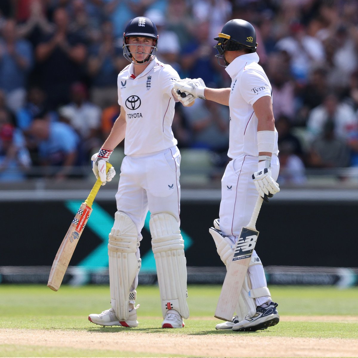 Another brilliant session for England as Harry Brook &amp; Jamie Smith both go to tea on unbeaten tons, having taken another chunk out of India's lead. A quite remarkable day of Test Cricket. And there's still a session to go... #ENGvIND